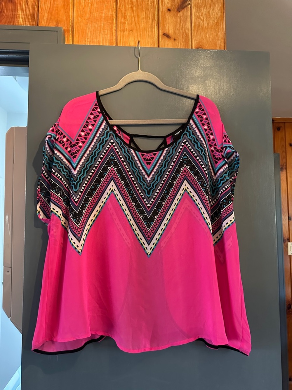 torrid Hot Pink Geometric Chevron Tunic Sz XL or 2